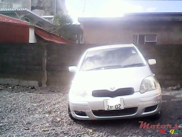 2002' Toyota vitz automatic photo #1