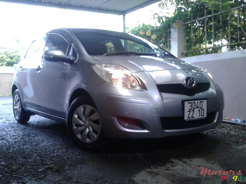 2010' Toyota Vitz photo #1