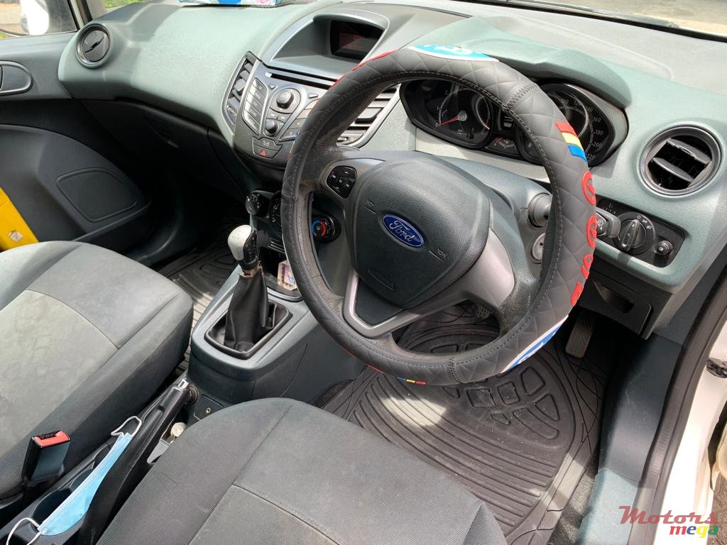 2010' Ford Fiesta NO photo #4