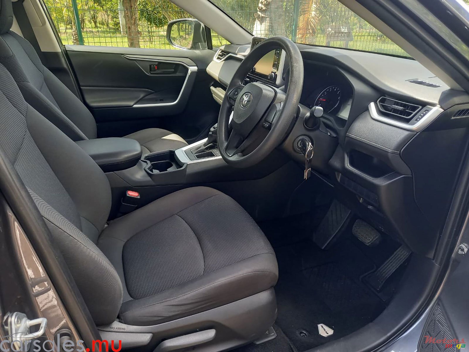 2020' Toyota RAV4 2.0 photo #6