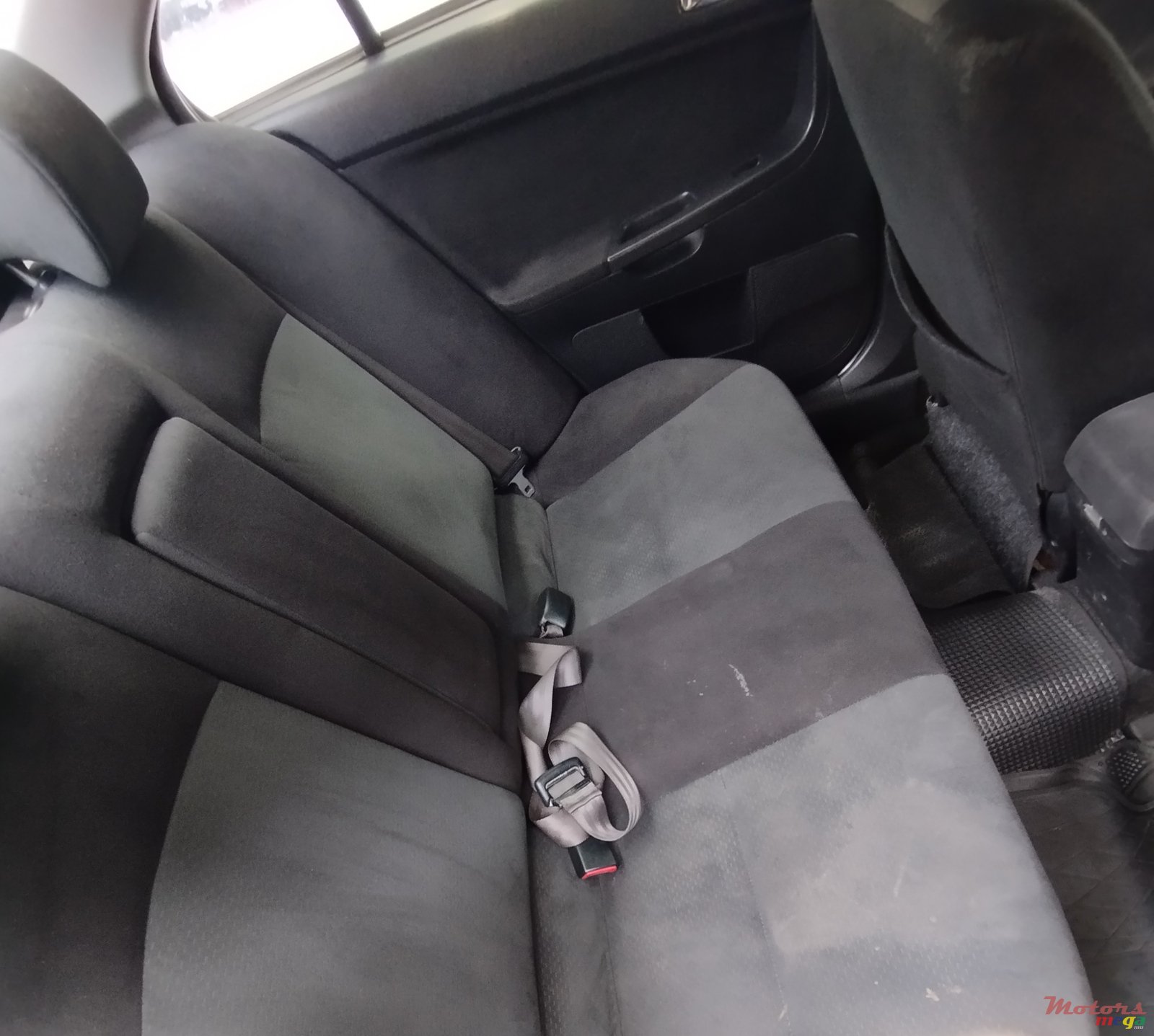 2008' Mitsubishi Lancer photo #4