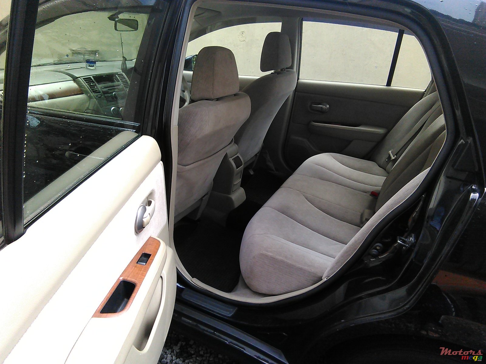 2007' Nissan Tiida photo #4