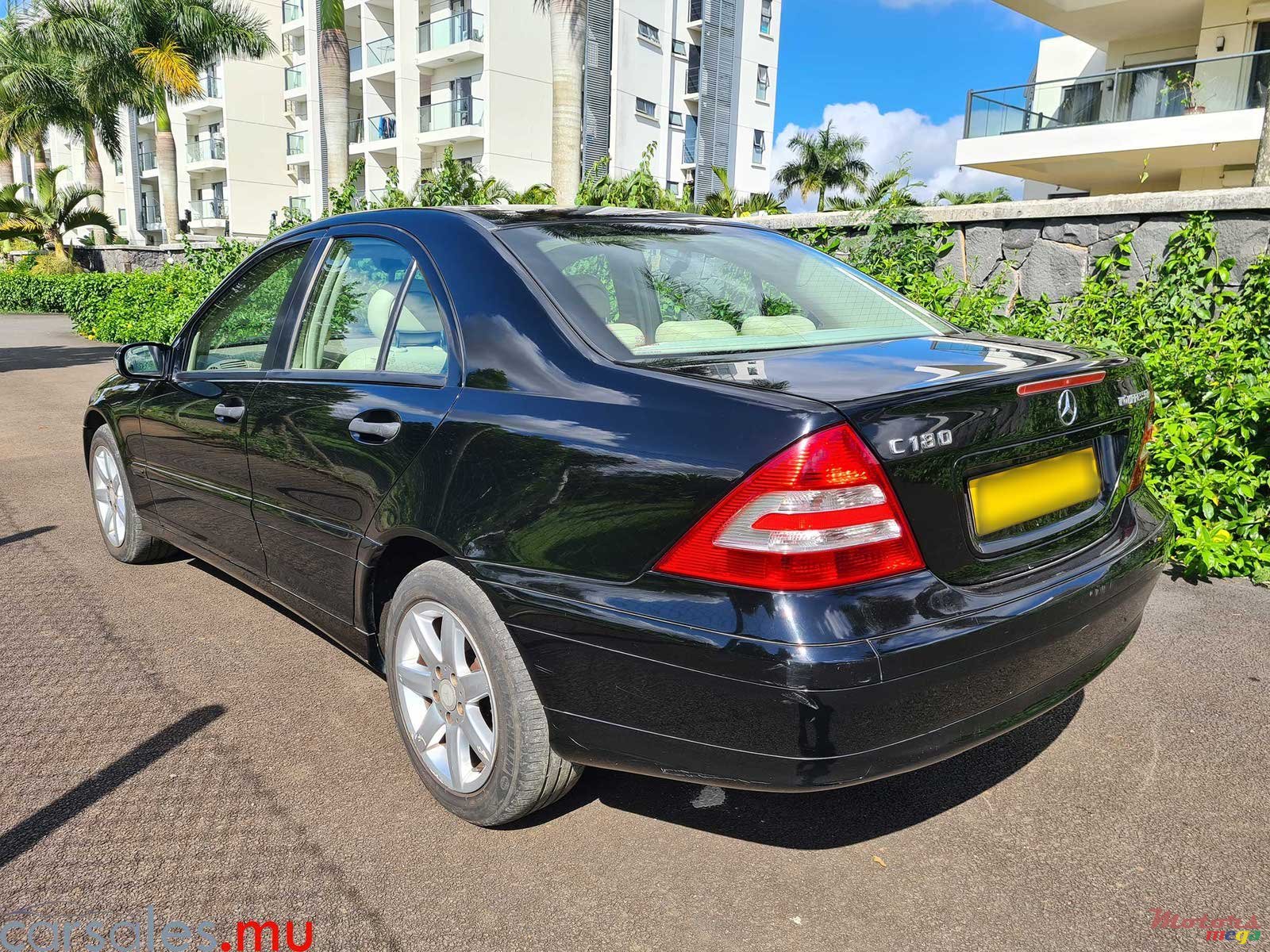 2005' Mercedes-Benz C 180 Kompressor Classic photo #3