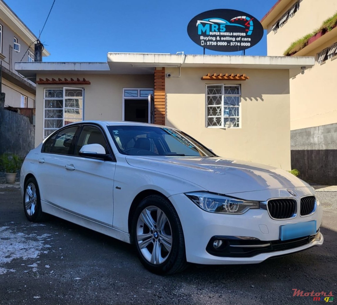 2015' BMW 3 Series photo #1