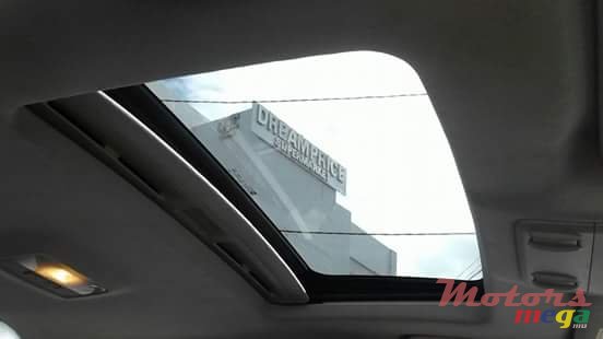 2010' Chevrolet Cruze LT photo #4