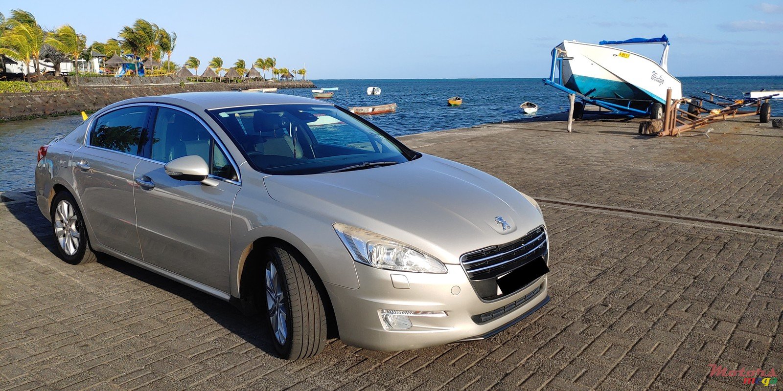 2012' Peugeot 508 1.6 L Sedan Turbo Charged photo #3