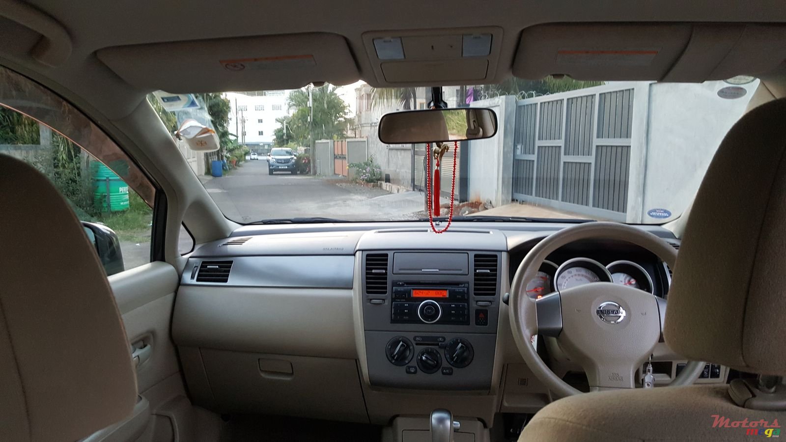 2008' Nissan Tiida photo #1