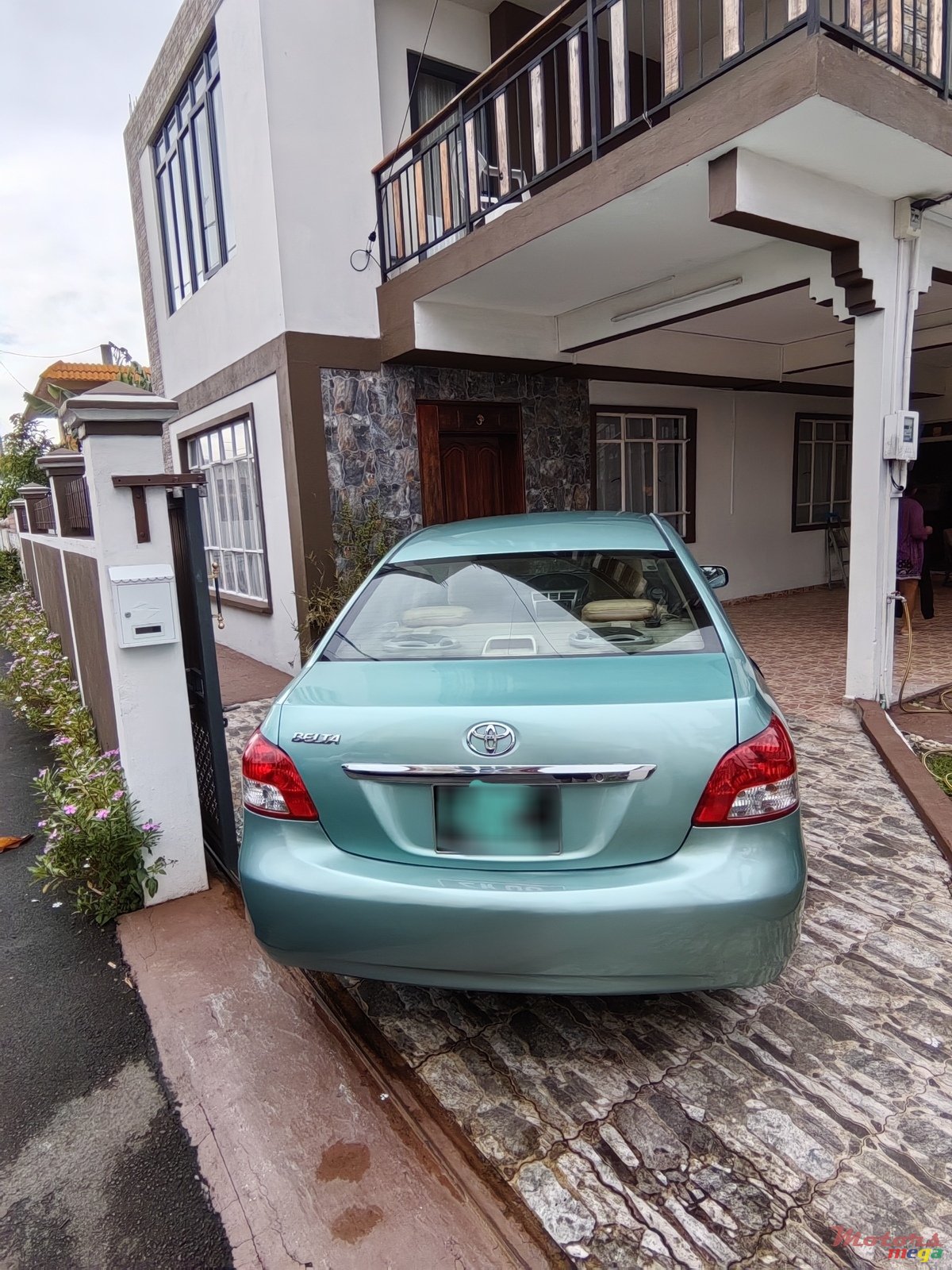 2006' Toyota Belta photo #5