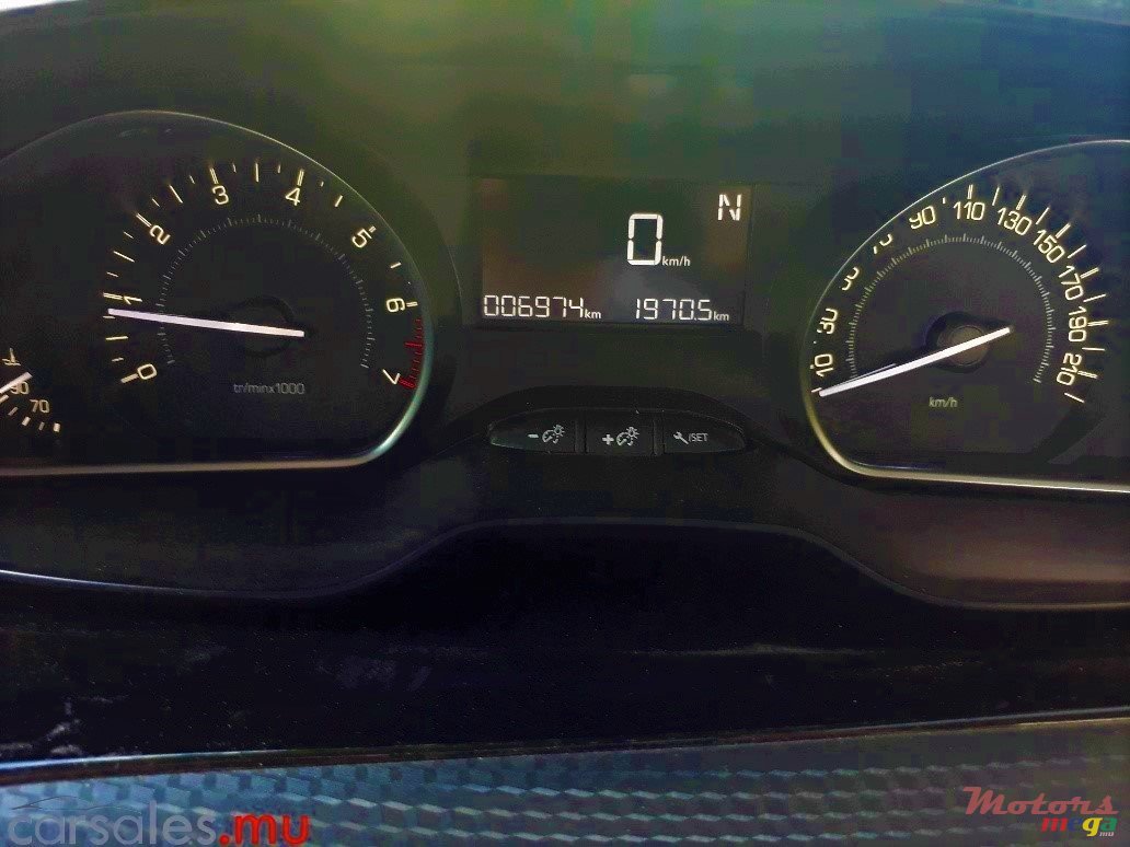 2016' Peugeot 208 Active 1.2 T photo #6