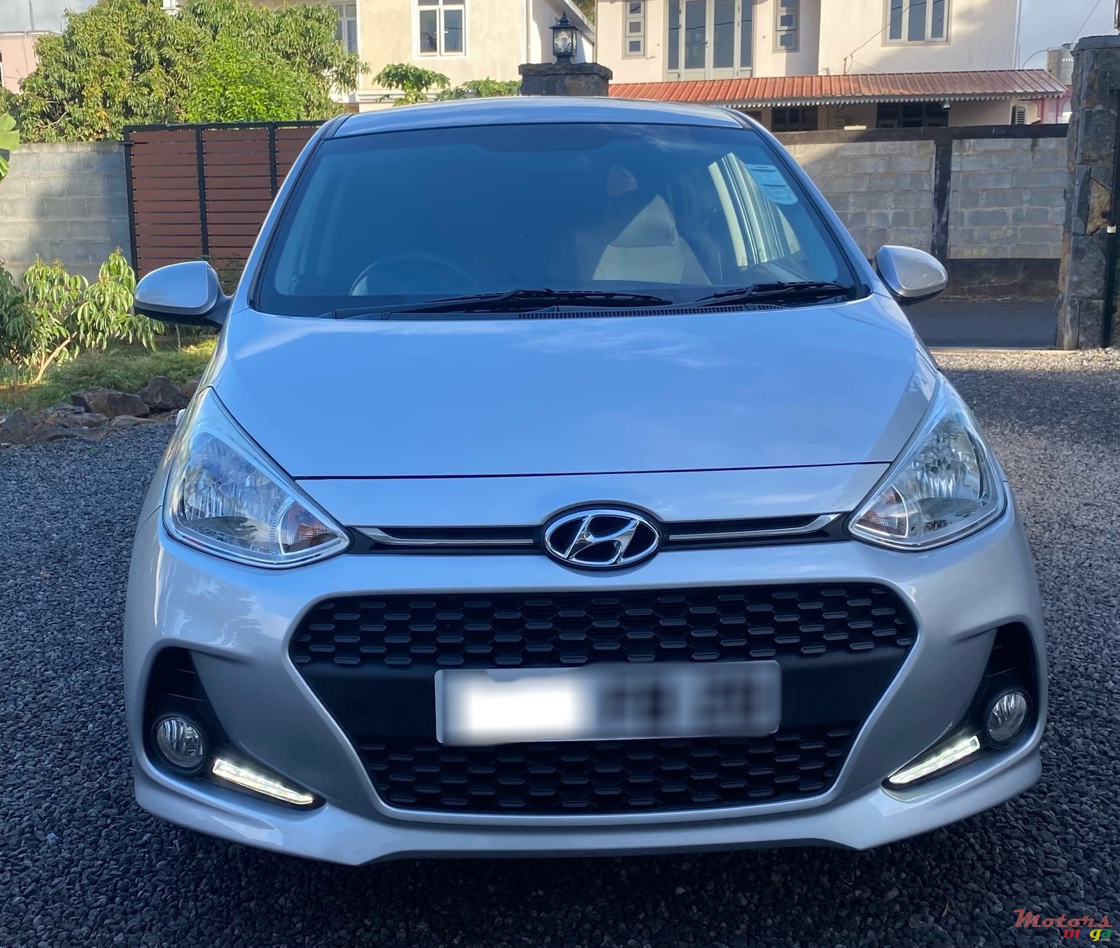 2020' Hyundai i10 Automatic photo #1