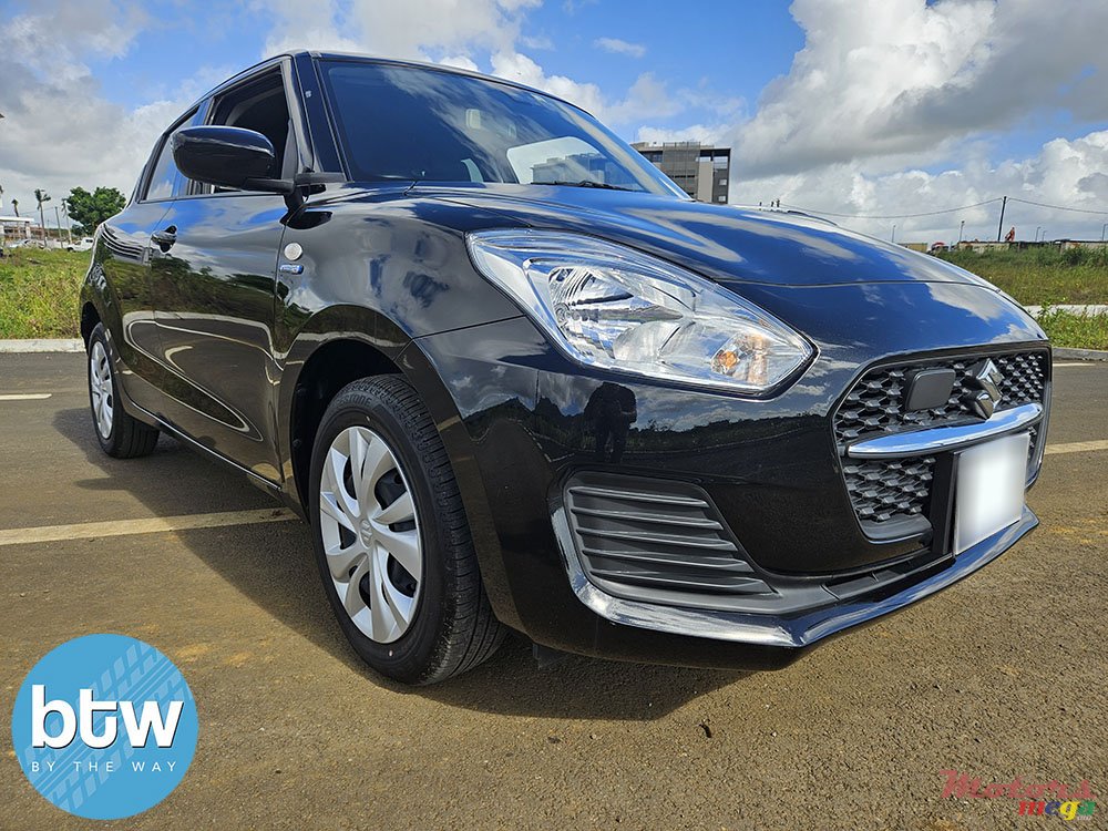 2022' Suzuki Swift Japan photo #1