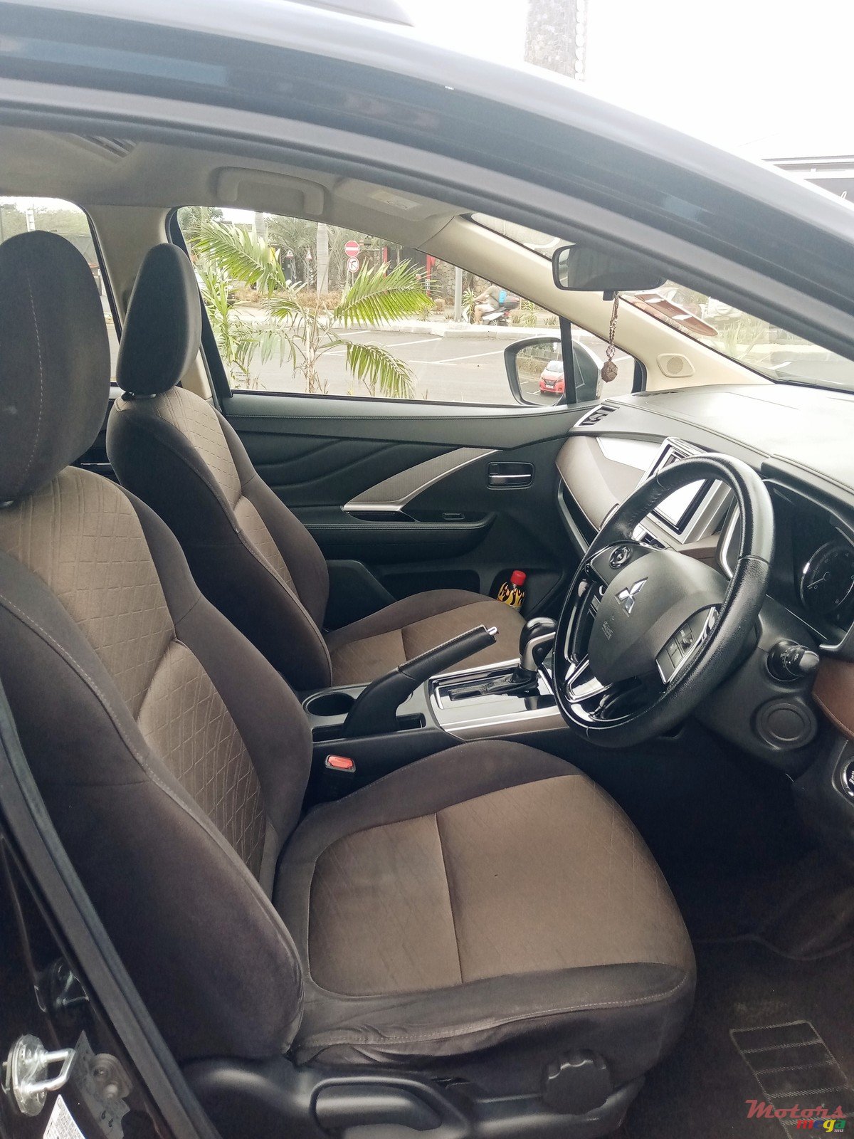 2022' Mitsubishi Outlander XL 0 photo #7