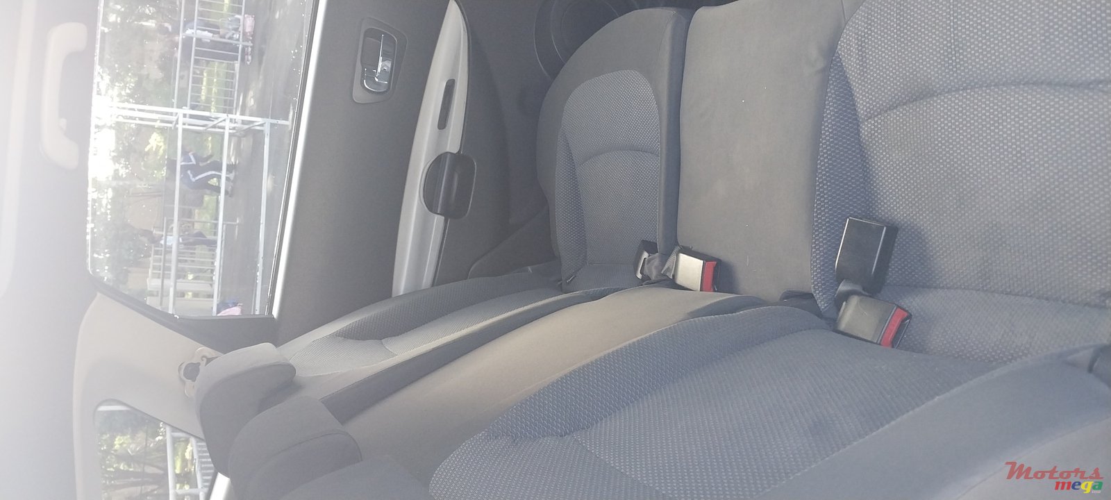 2010' Nissan Qashqai+2 photo #5