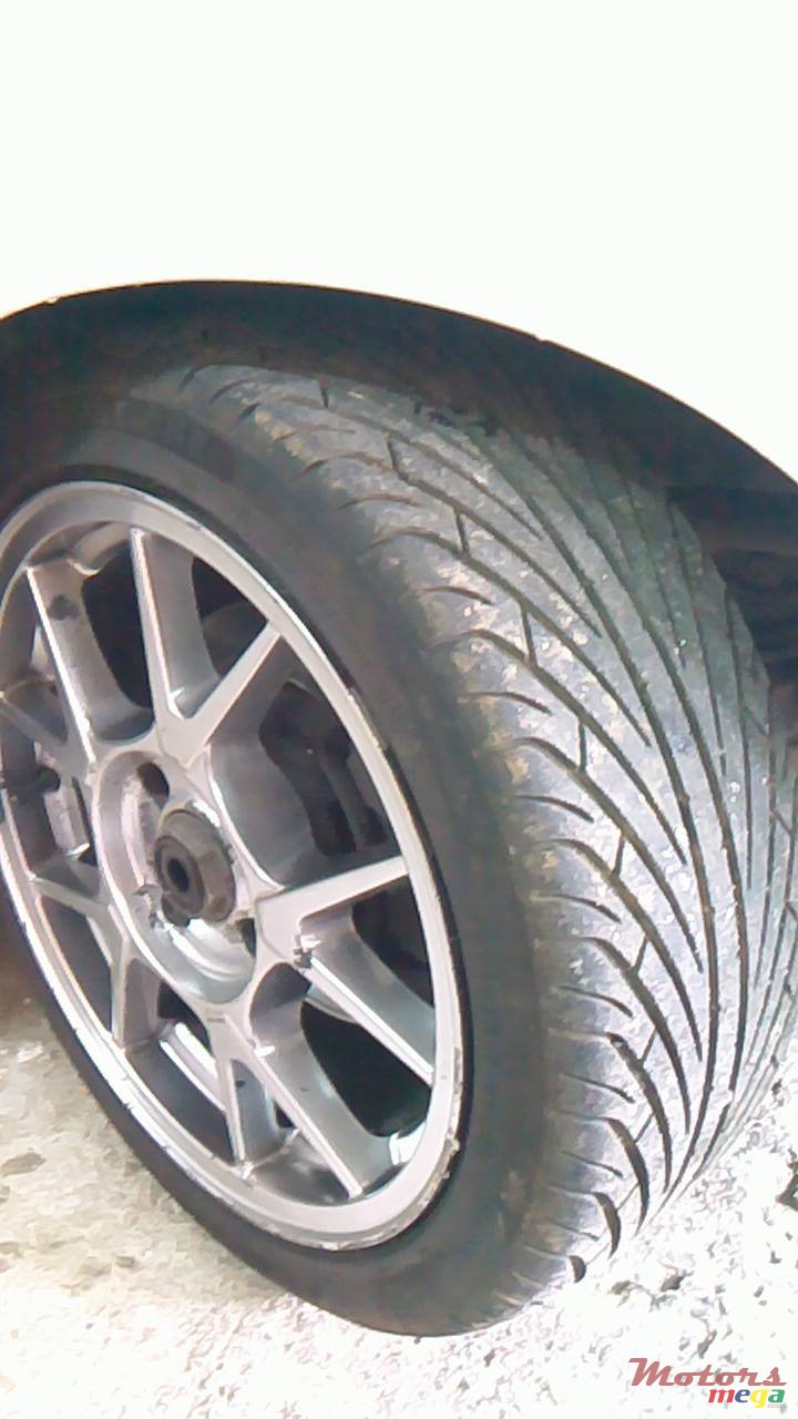 2000' Peugeot photo #3