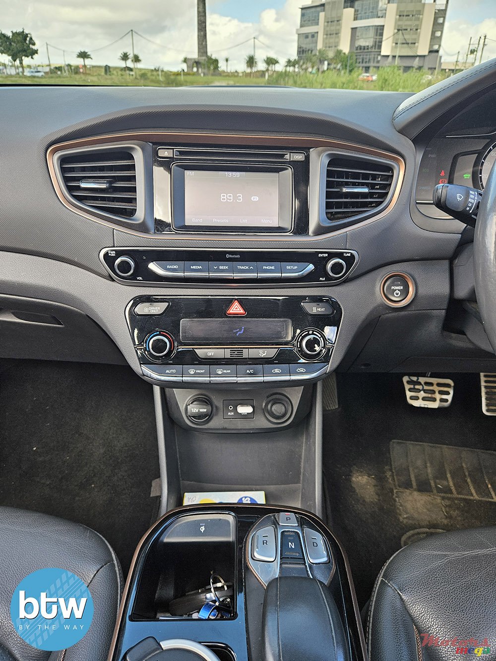 2019' Hyundai Ioniq EV - 88kw photo #7