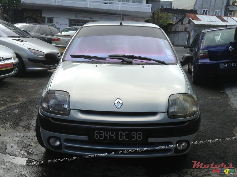 1998' Renault Clio photo #1