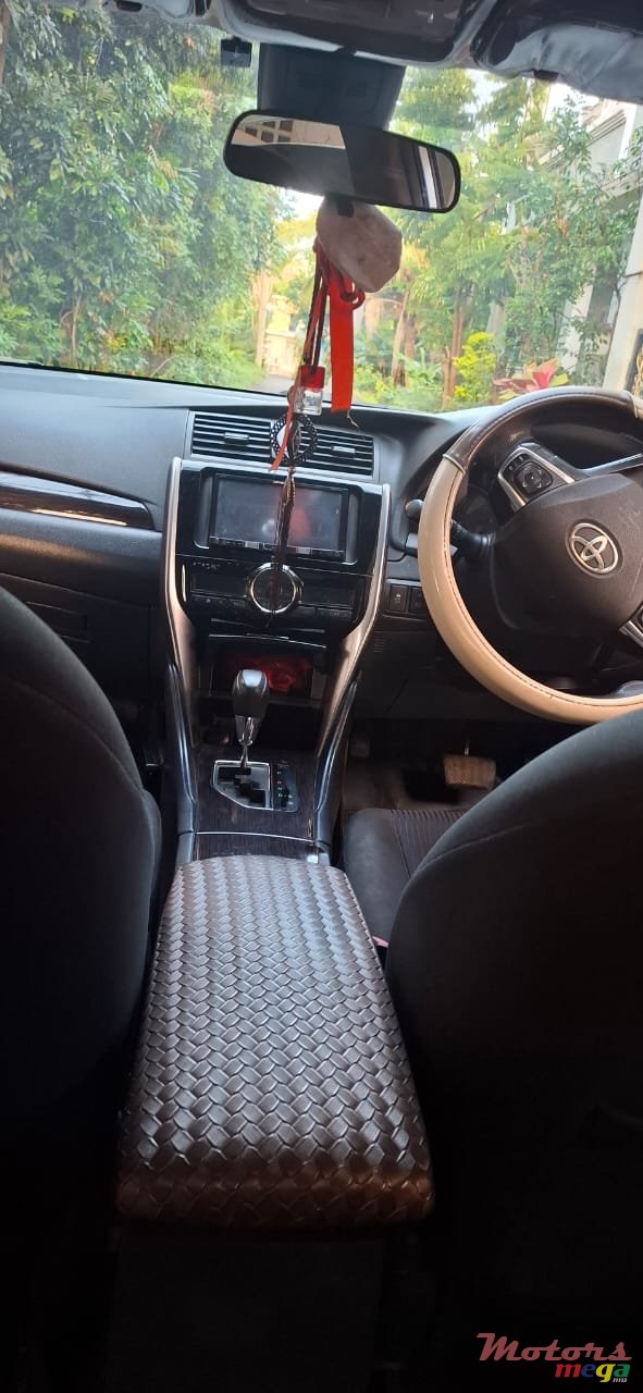 2018' Toyota Allion photo #5