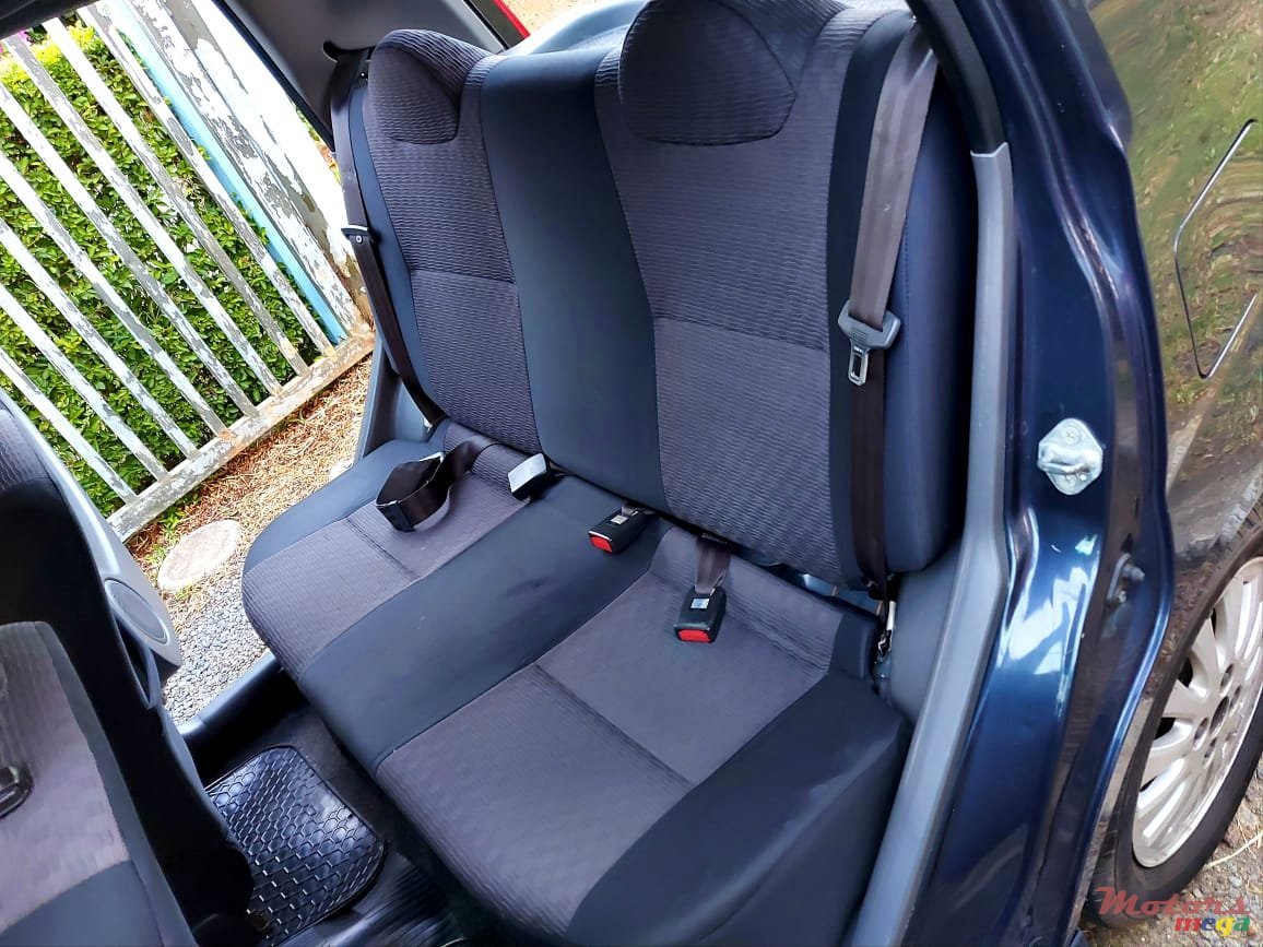 2014' Perodua Dorigine photo #2