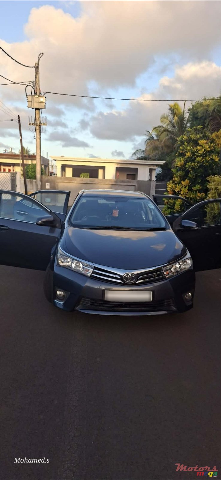 2017' Toyota Corolla Altis photo #3