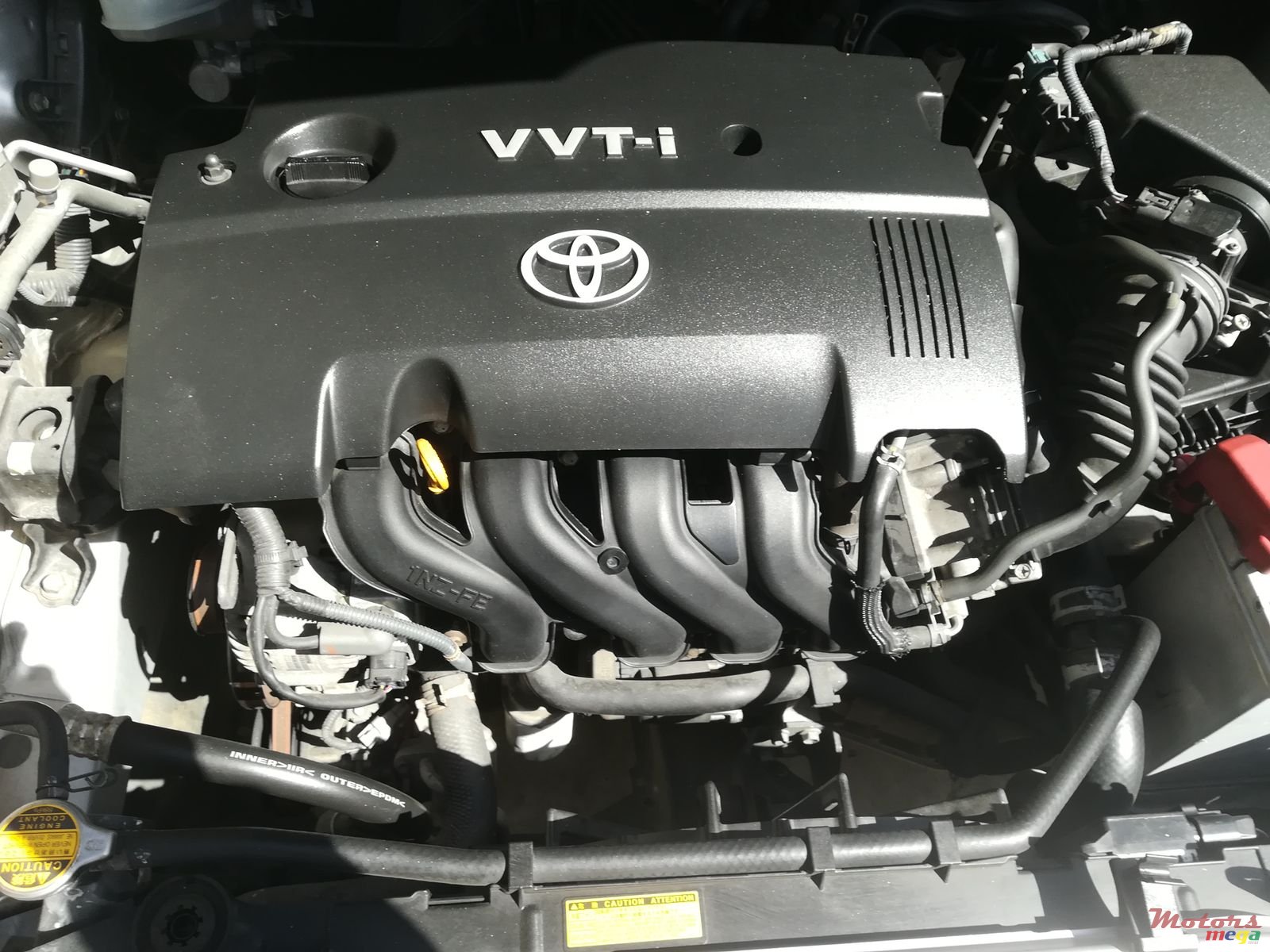 2009' Toyota Axio photo #2