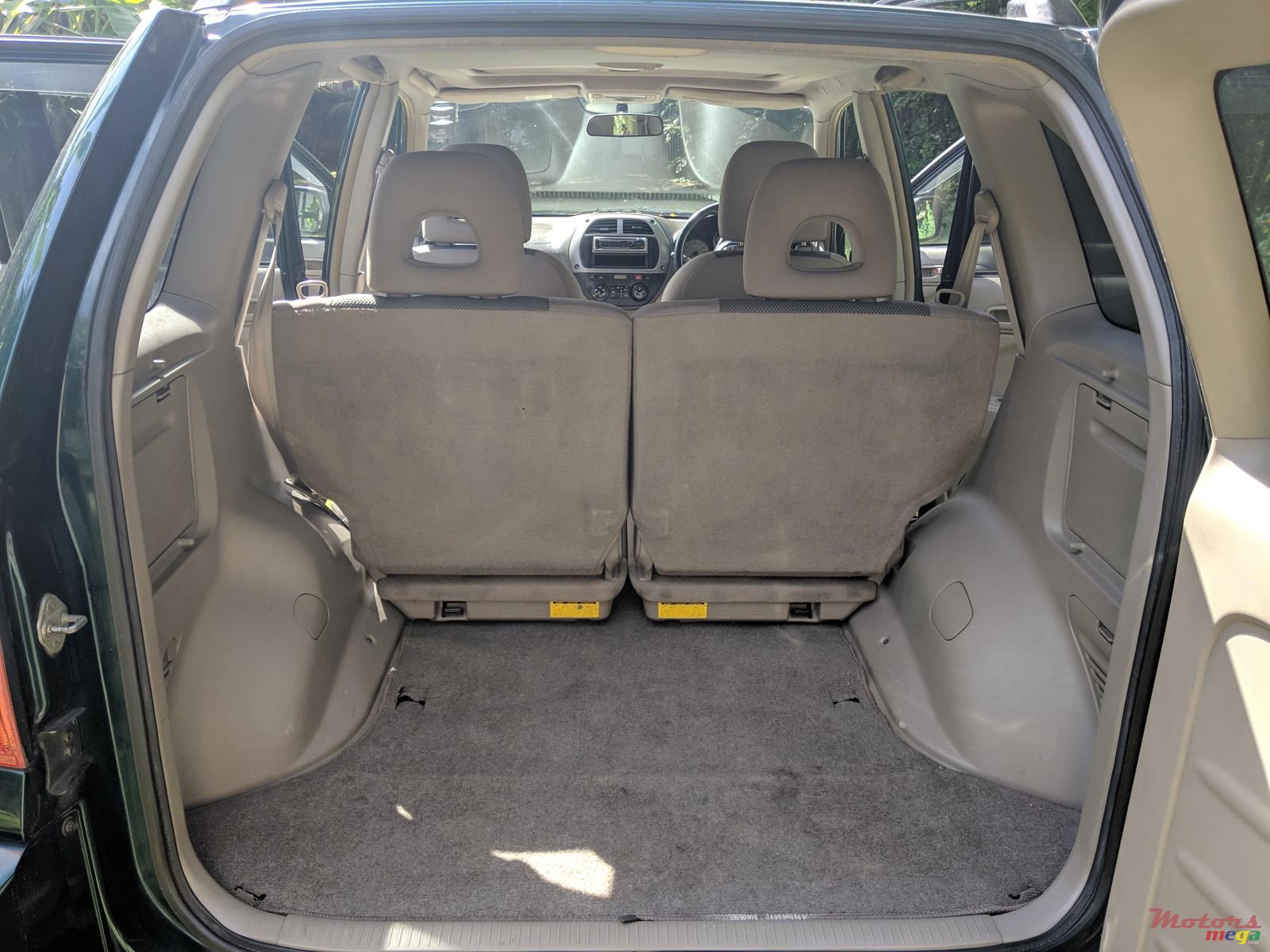 2000' Toyota RAV4 photo #5