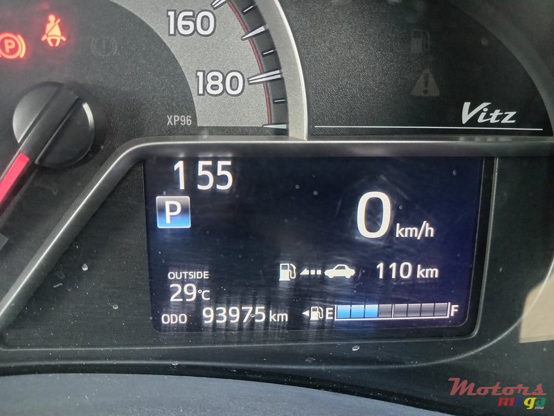 2014' Toyota Vitz 1320cc Automatic photo #5