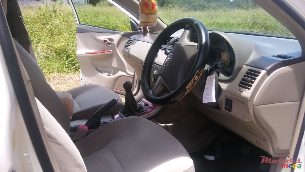 2008' Toyota Axio photo #2