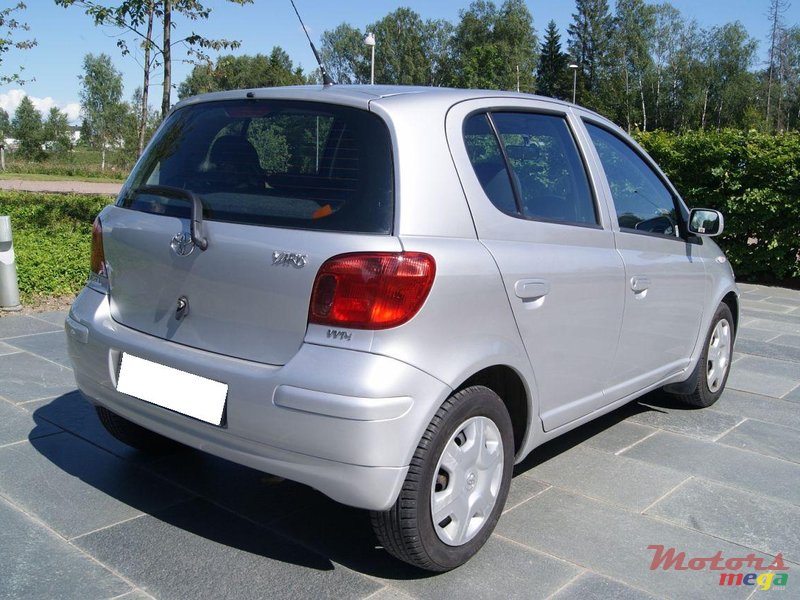 2005' Toyota Yaris 1.0 photo #2