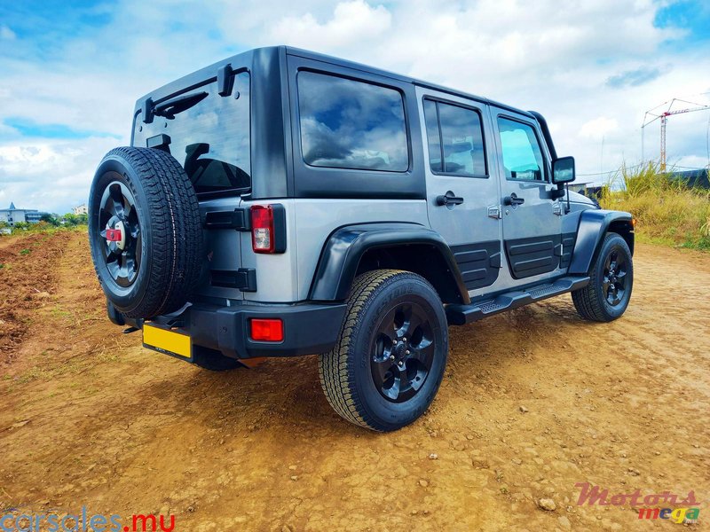 2019' Jeep Wrangler Unlimited Sahara Edition 3.6V6 photo #2