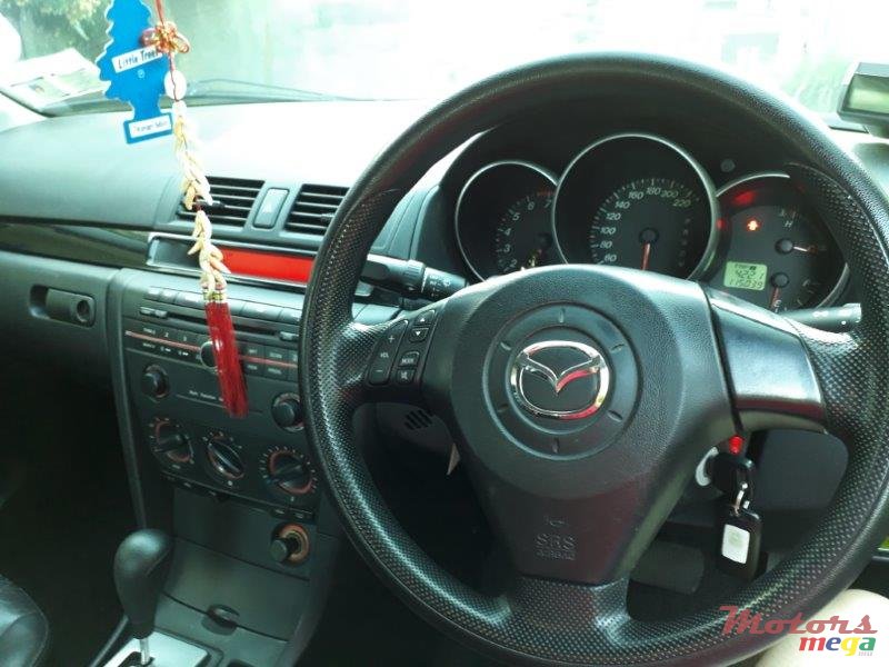 2005' Mazda 3 Nil photo #4