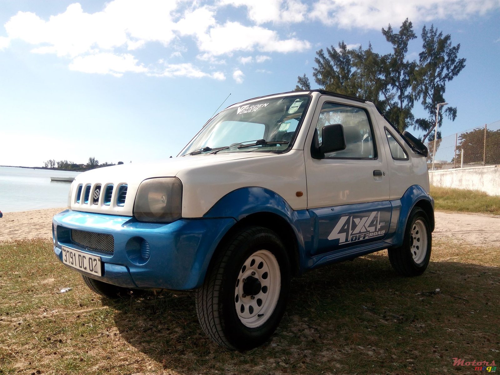2002' Suzuki Jimny Convertible 4x4 photo #1