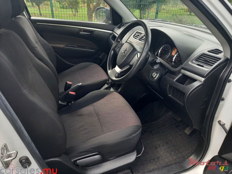 2018' Suzuki Swift 1.2 photo #6