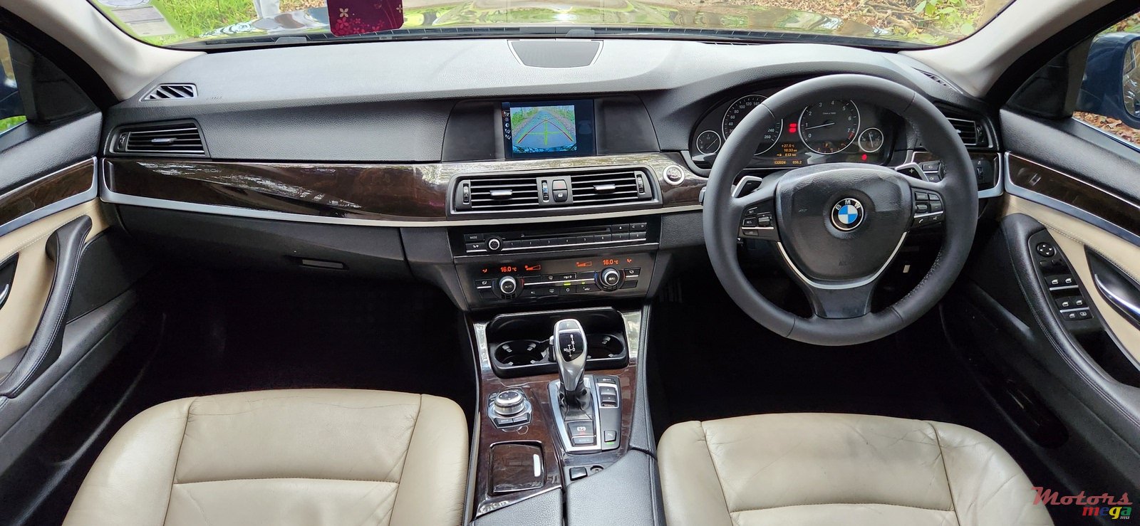 2010' BMW 5 Series photo #6