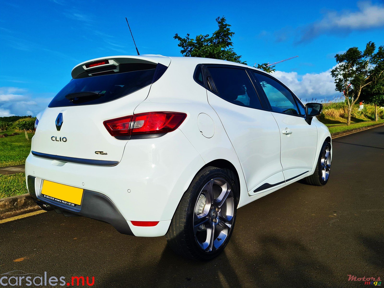 2016' Renault Clio GT Line photo #3