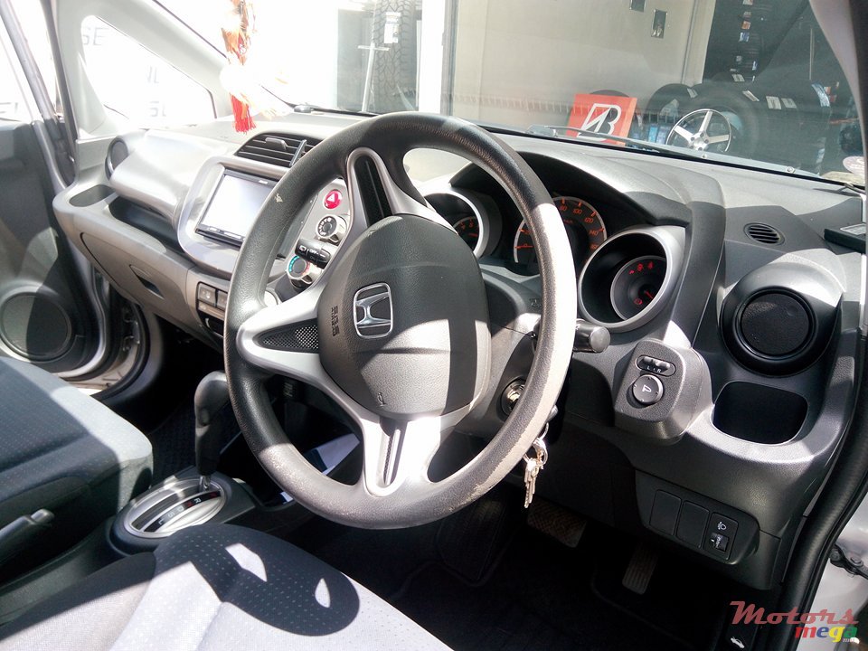 2009' Honda Fit photo #7