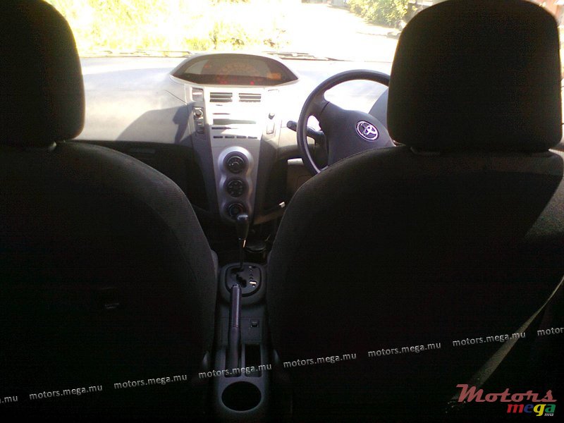 2000' Toyota photo #6