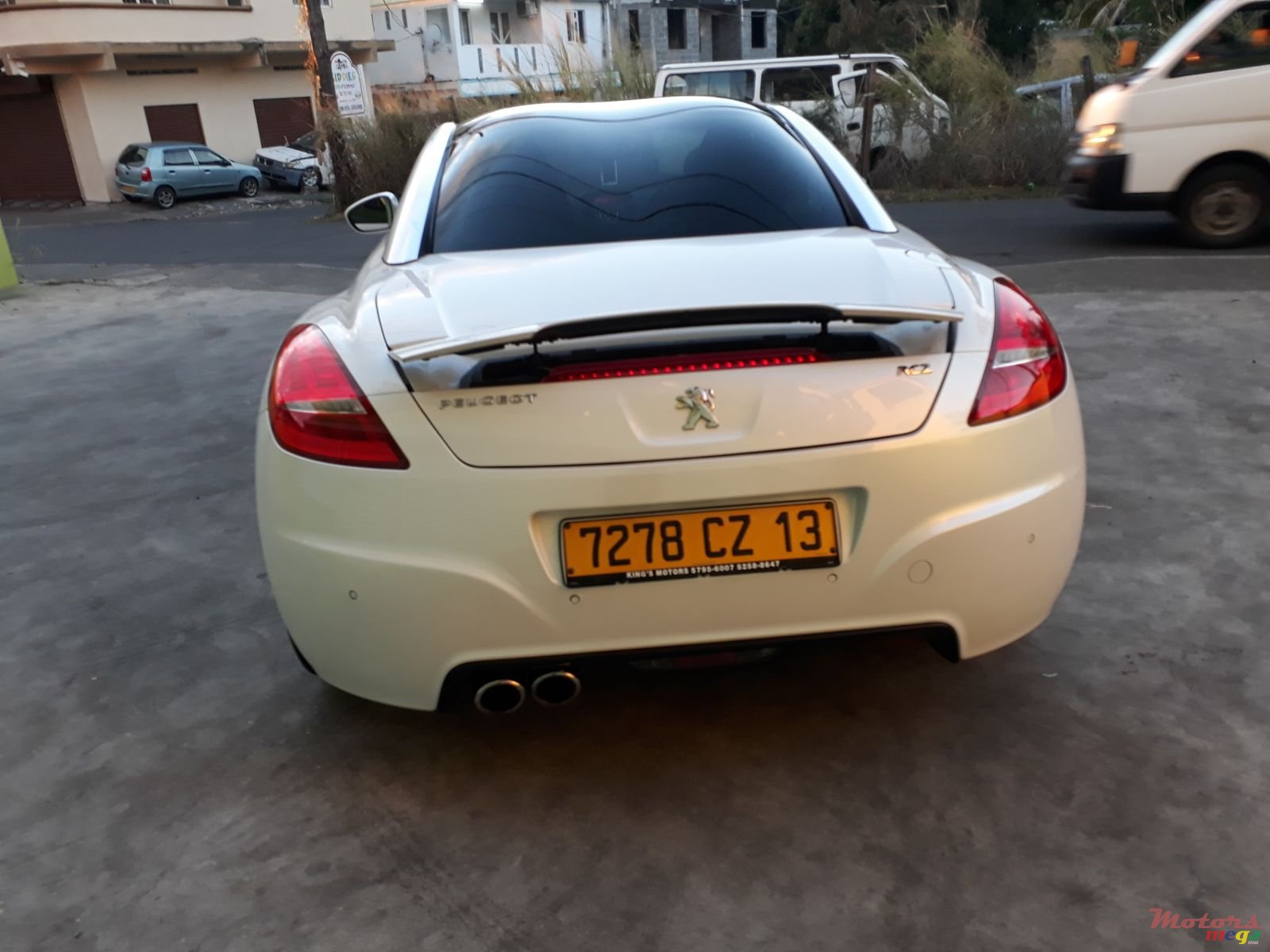 2013' Peugeot RCZ photo #2