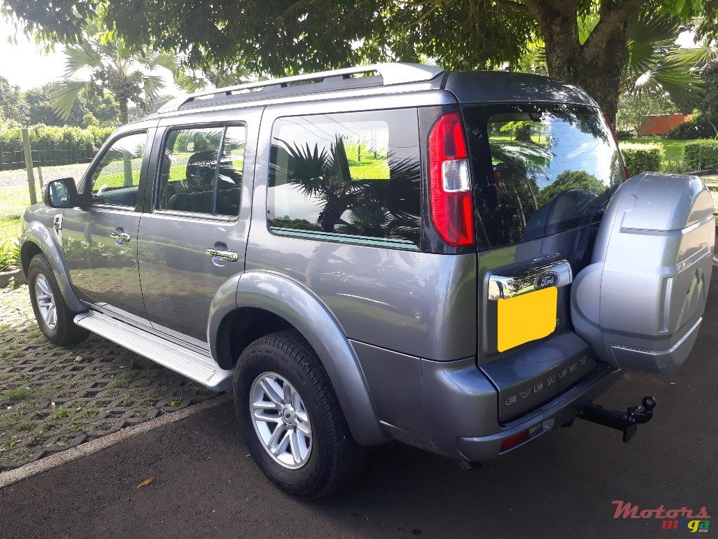 2011' Ford Ranger Executive SUV photo #3