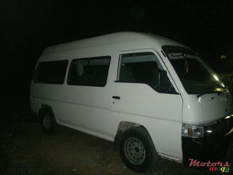 1999' Nissan Urvan photo #2