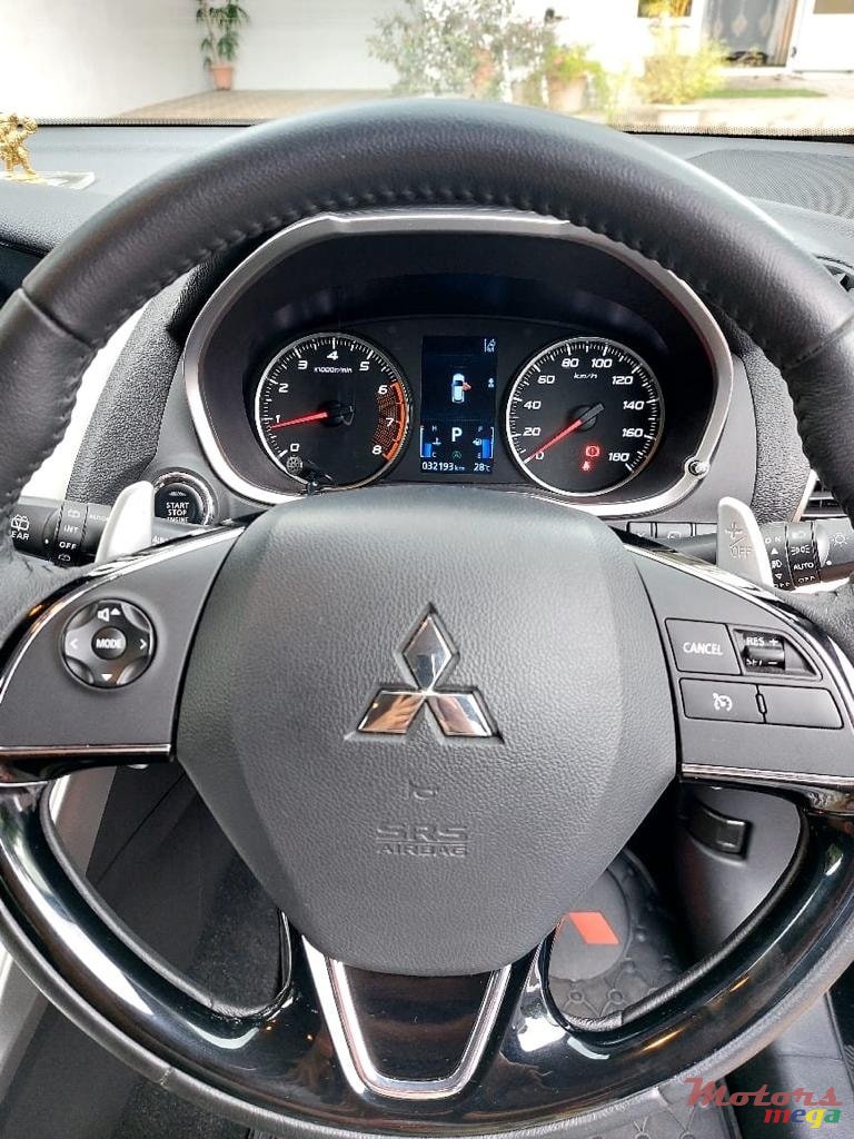 2021' Mitsubishi Eclipse cross photo #2