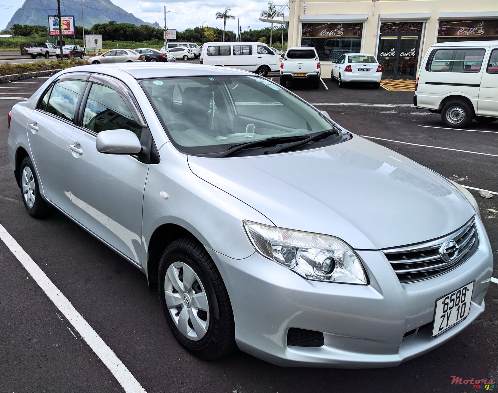 2010' Toyota Axio bhanwani photo #4