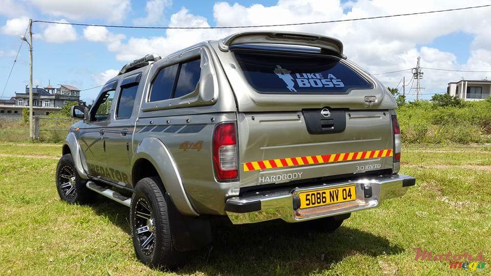 2004' Nissan Pickup Hardbody Predator photo #3