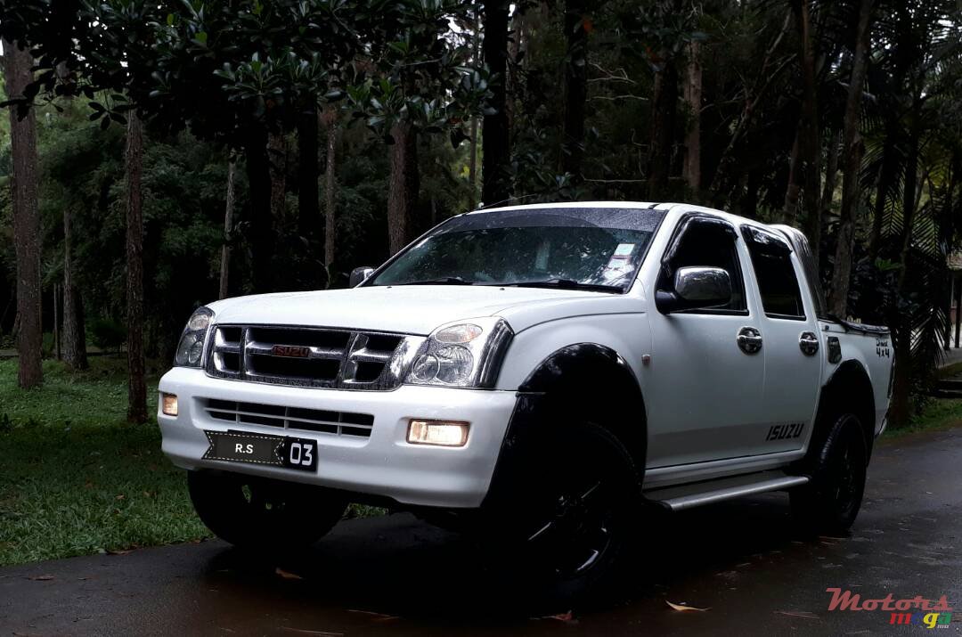2003' Isuzu D-Max 4x4 3.0 photo #1