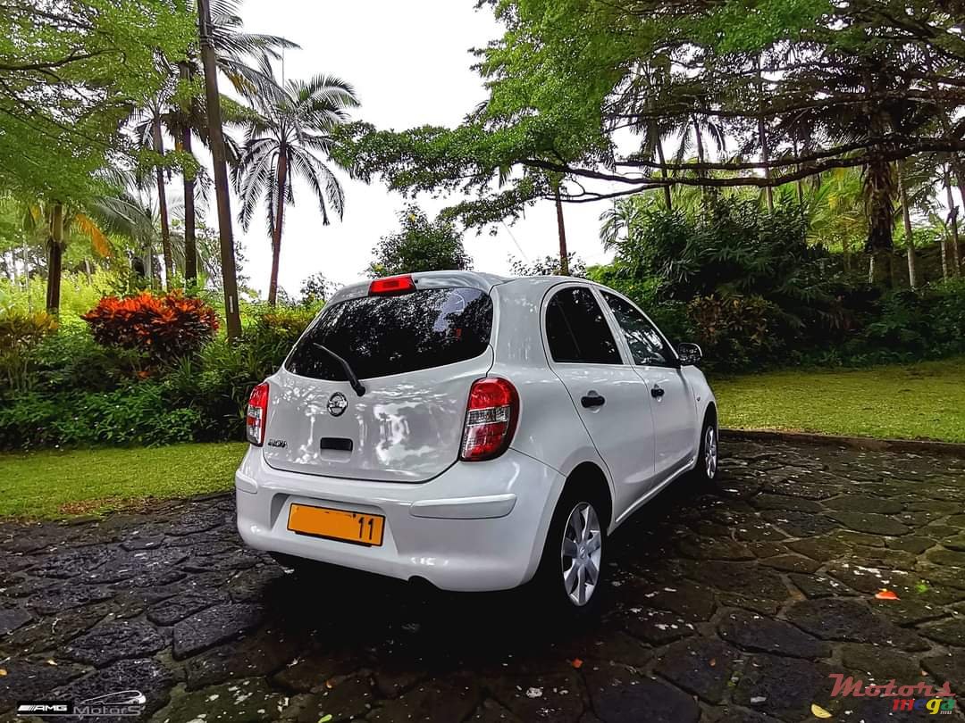 2011' Nissan March photo #4