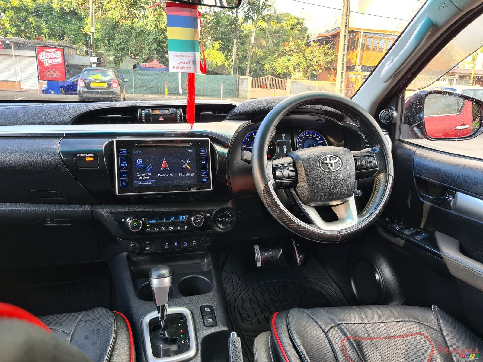 2015' Toyota Hilux Revo photo #4