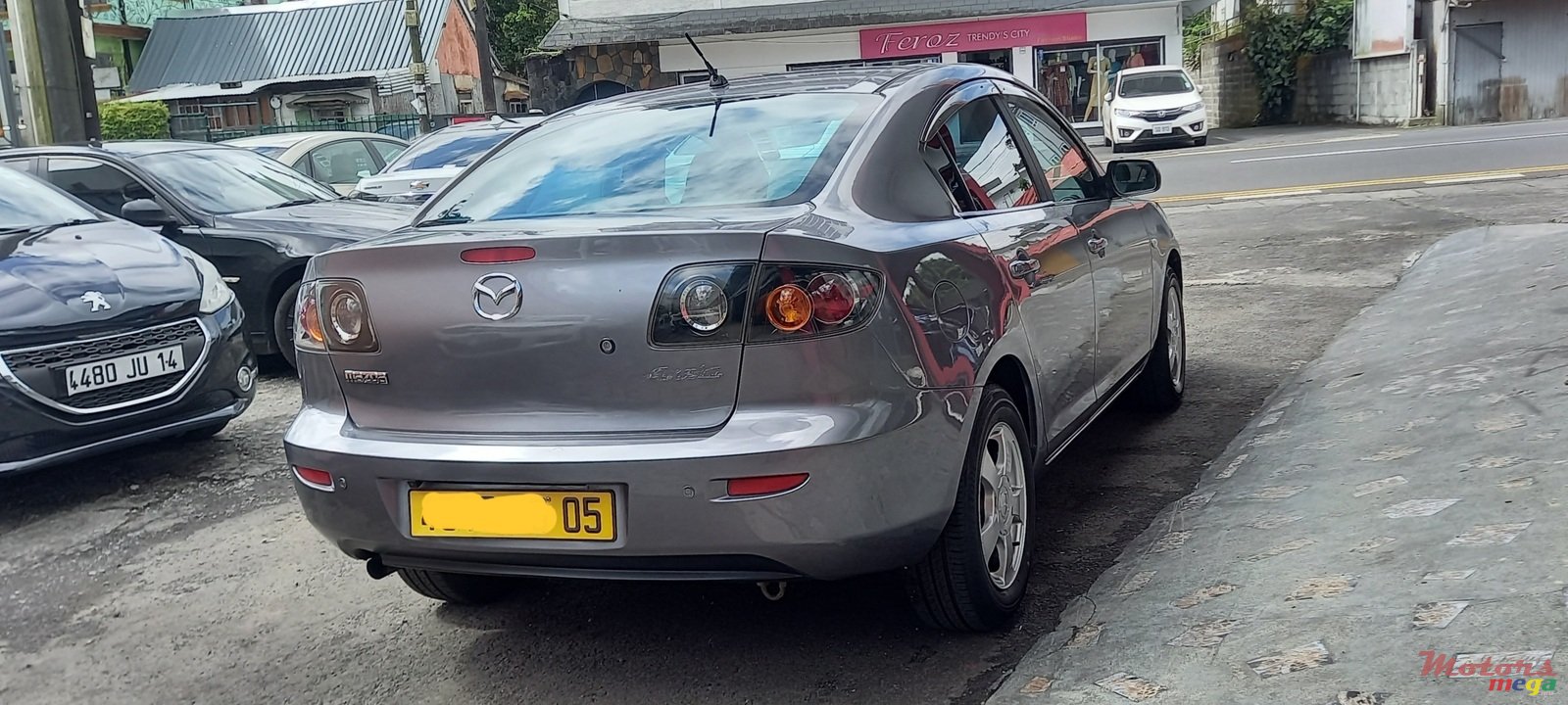 2005' Mazda Axela photo #4