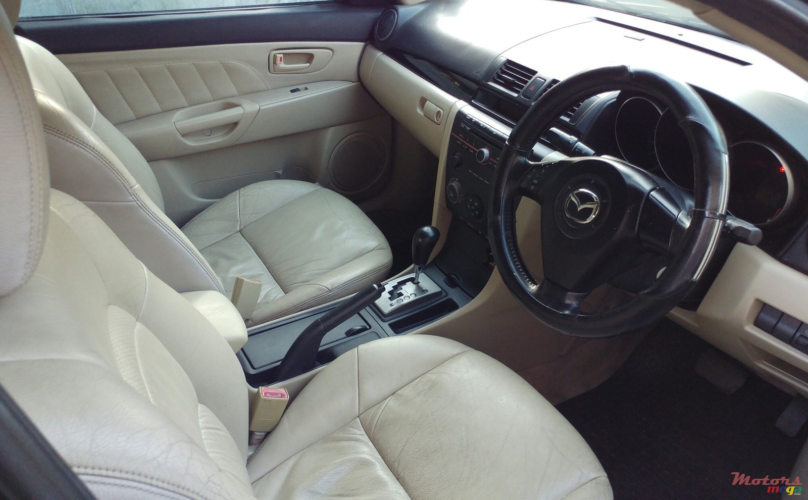 2005' Mazda 3 photo #3