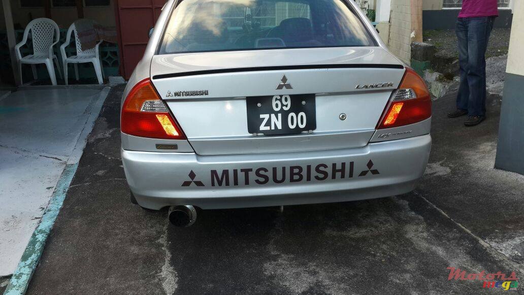 2000' Mitsubishi Lancer photo #4