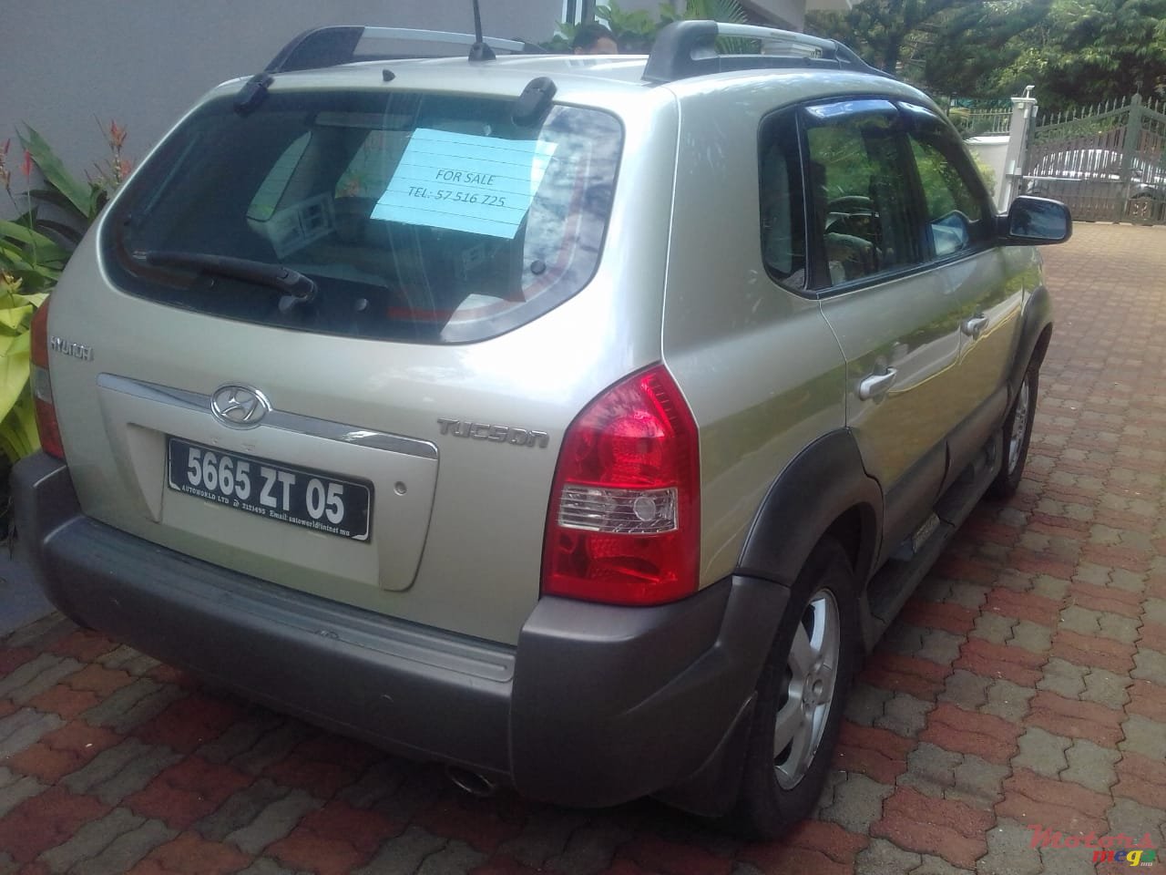 2005' Hyundai Tucson photo #4