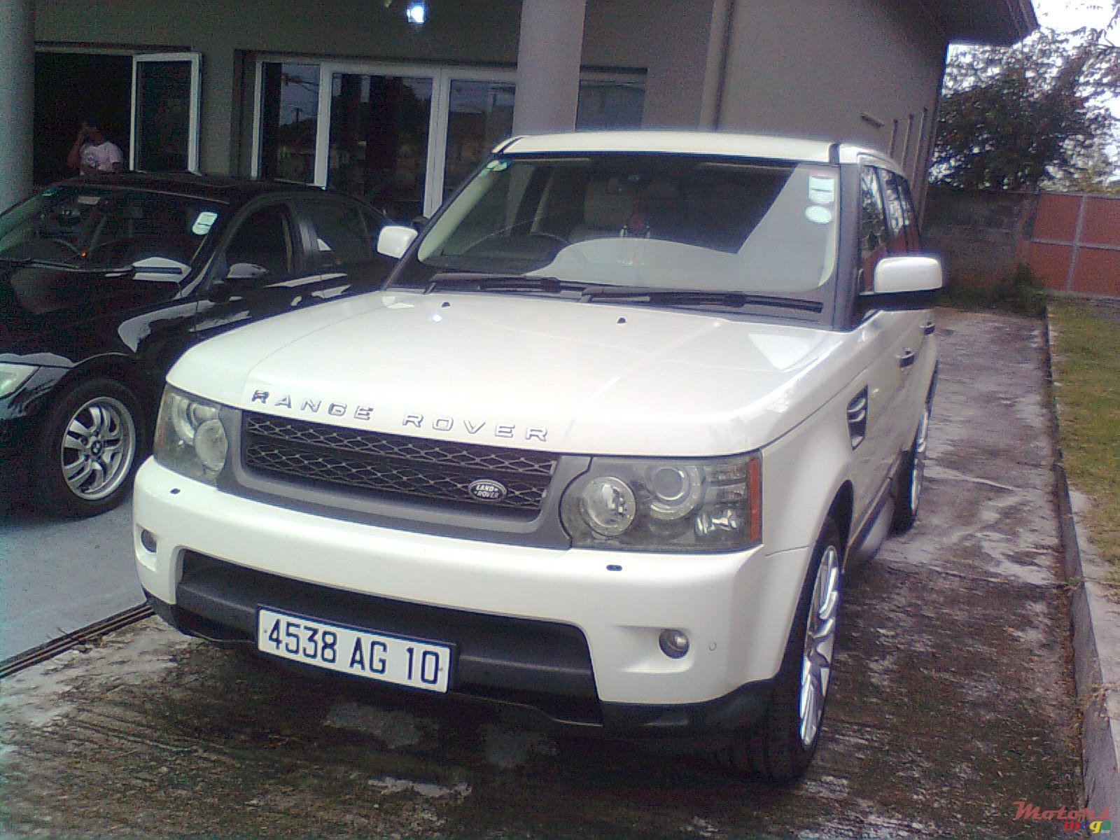 2010' Land Rover Range Rover Sport HSE SPORT photo #2